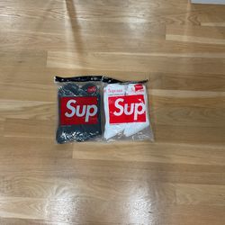 Supreme socks