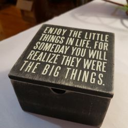 Primitives Keepsake Box With Hinged Top