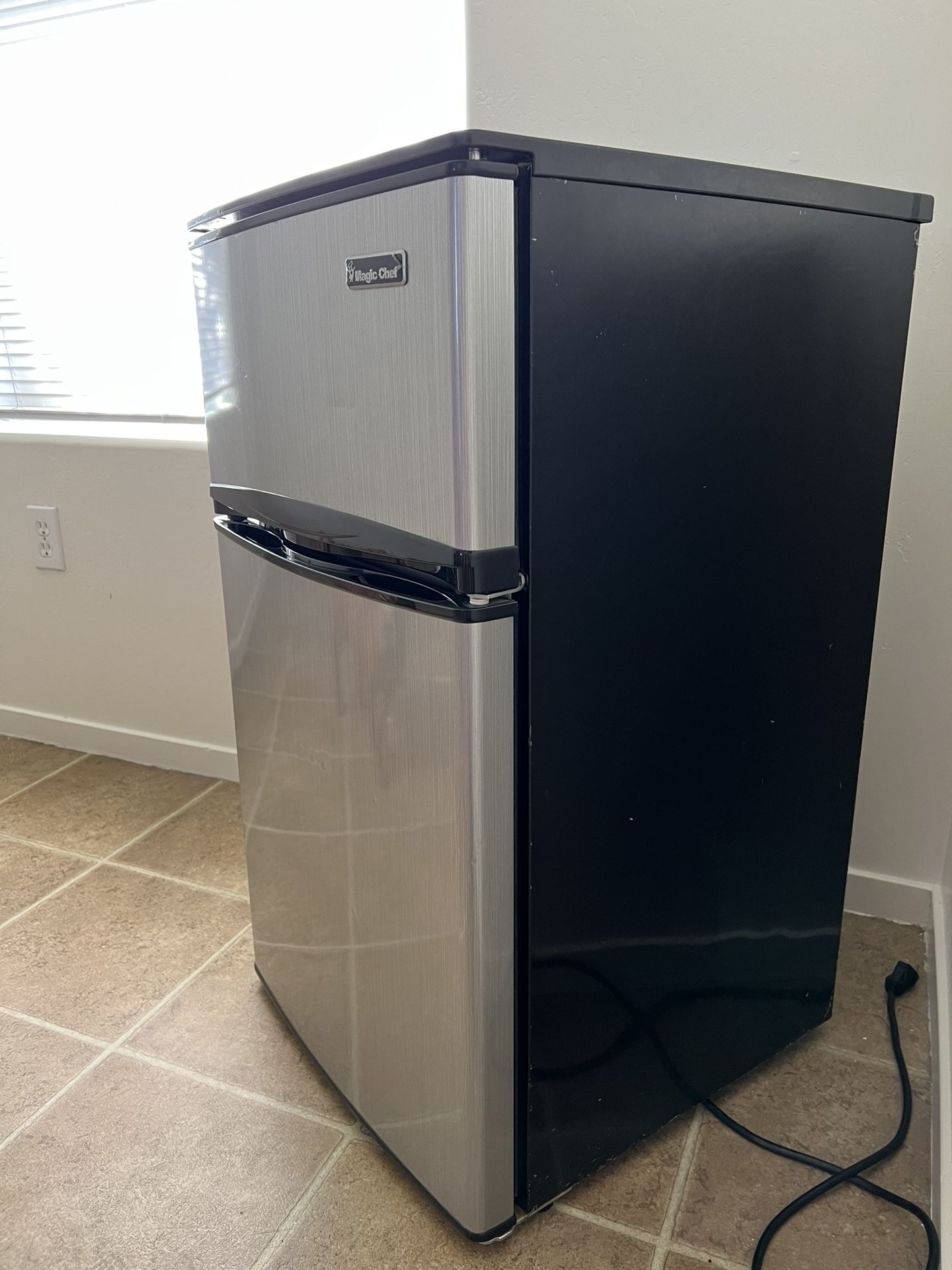 Small Fridge for Sale in Bakersfield, CA OfferUp