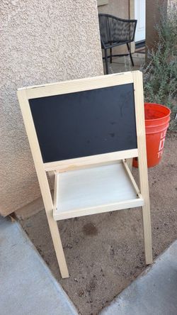 Kids chalkboard/white board