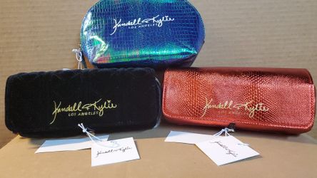 Makeup and brush organizer