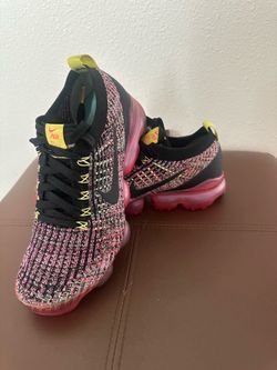 Nike Air VaporMax Flyknit 3 - "Black Pink Blast"