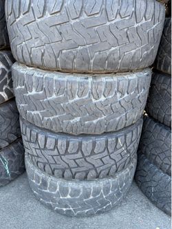 🌀🔱 35 x 12 50 R  20 Toyo RT en perfectas condiciones de Vida