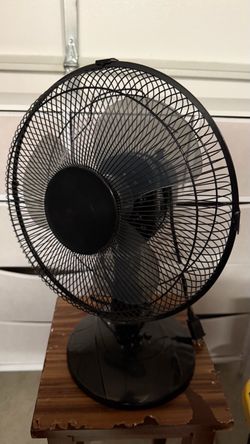 Black Oscillating Table Fan