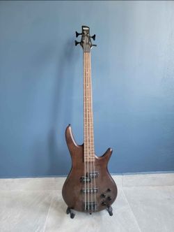 Ibañez bass