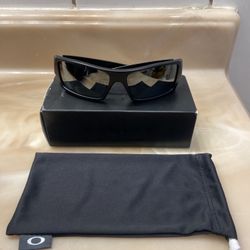 Oakley Fuel Cell  USA OO9096-05 60 19 130 Black Sunglasses MH