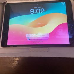 iPad 7th Gen 32GB 10.2 Screen Space Gray