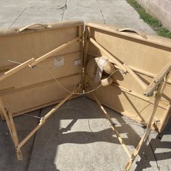 Earthlite Massage Table