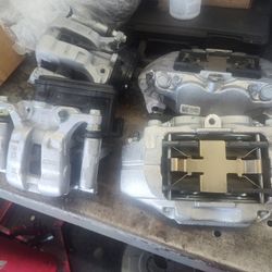 GM Calipers With Brake Pads 