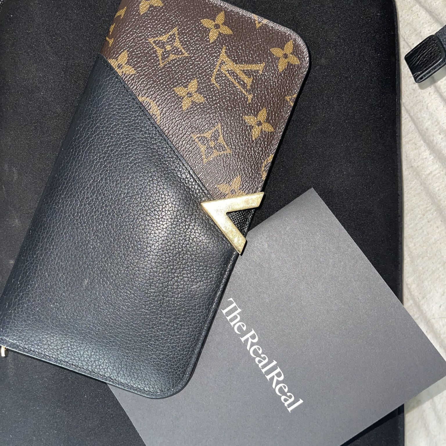 Louis Vuitton Snap Around Wallet