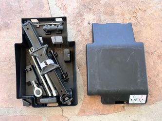 14-26 Ram Promaster Jack and Tools Emergency Kit