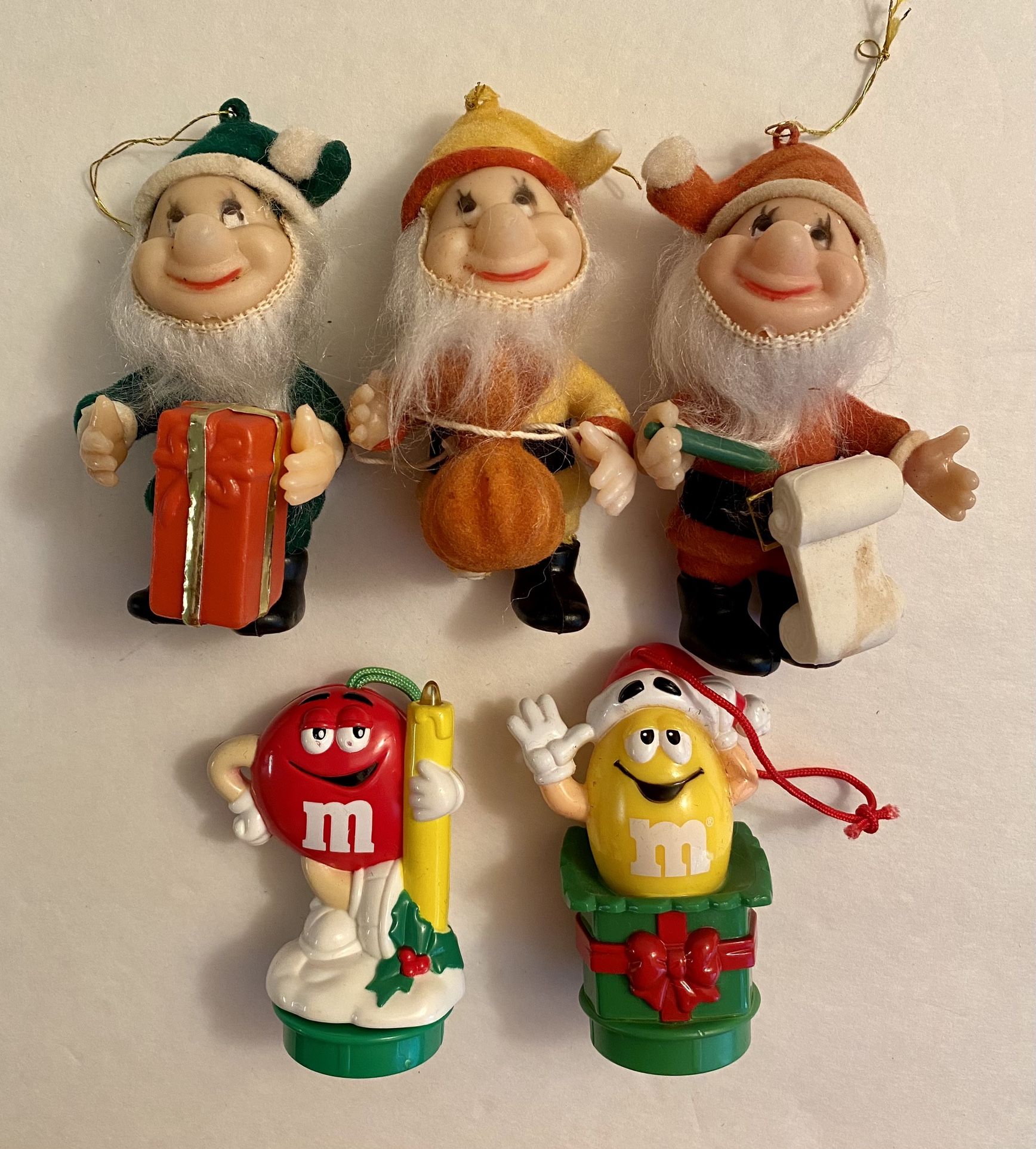 Vtg Lot Walt Disney 3 Dwarves Flocked Plastic and 2 M&M’s Christmas Ornaments