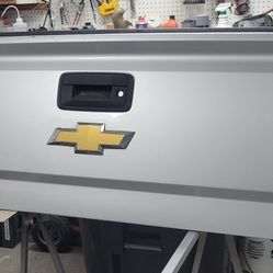 Tail Gate