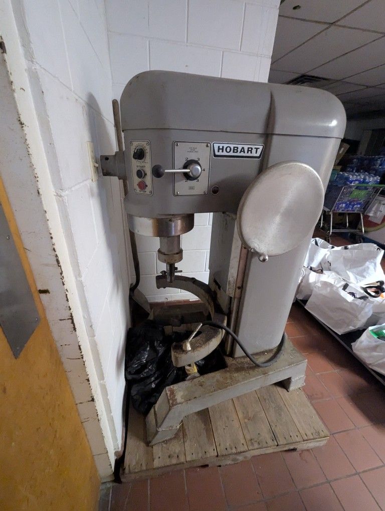 60qt HOBART MIXER H 600 - dough - bakery Equipment 