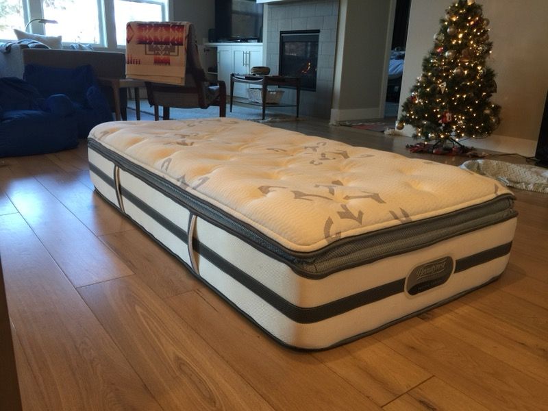 Twin Beautyrest Recharge Pacific series 800 PPt mattress