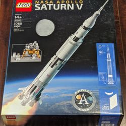Brand new retired LEGO #21309 NASA Apollo Saturn V