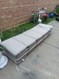 Set Of Four Pieces Sunbrella Brand Lounge Pool Cushios
