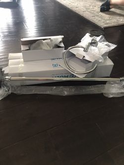 Moen Towel bar & ring x3 -brand new-prices firm