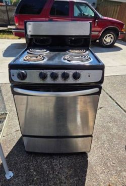 GE 24" Electronic Stove