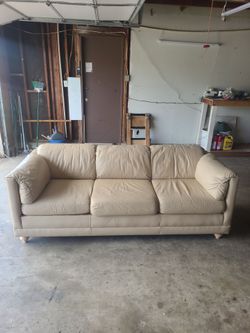 Light Brown / Cream Leather 3-Seater Couch – Excellent Condition