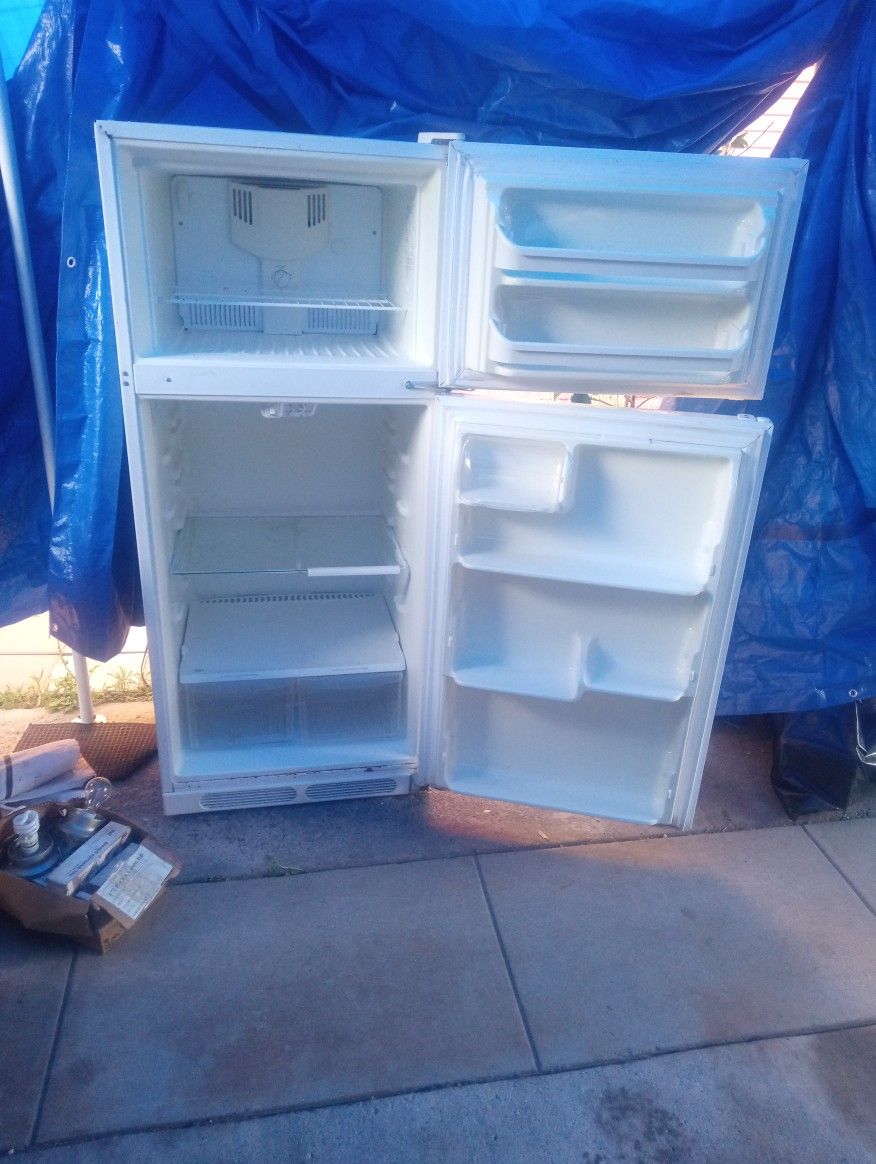Frigidaire Refrigerator