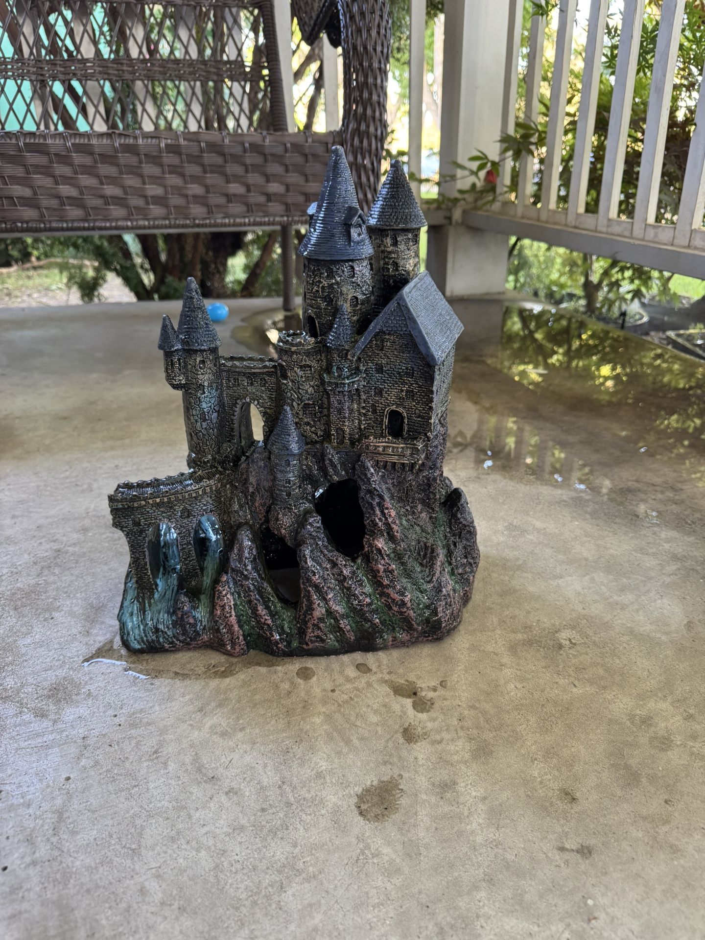 Large aquarium castle