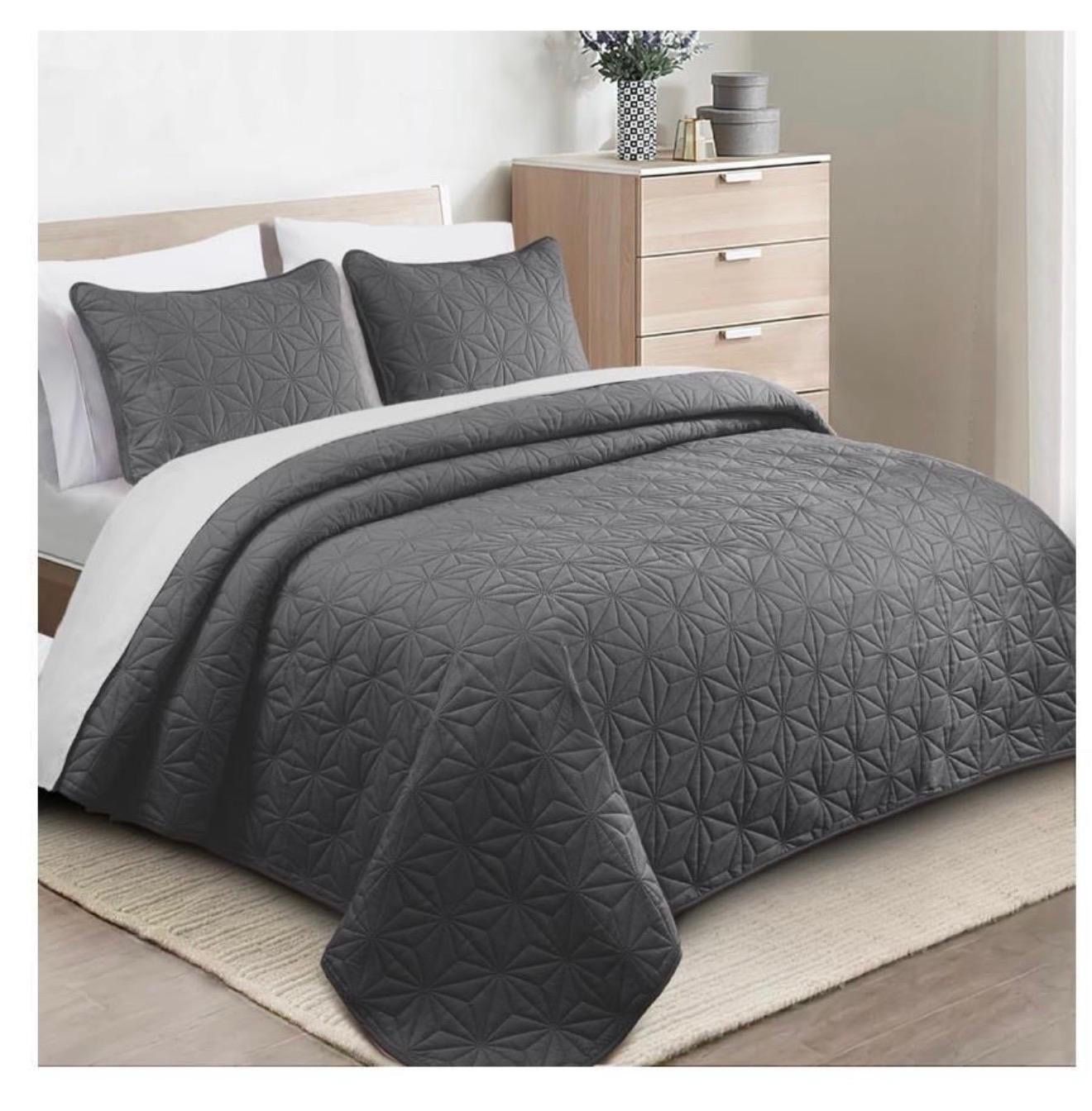 Whale Flotilla King Size Quilt Bedding Set, Soft Grey King Quilts Bedspreads for All Seasons, Lightweight Geometric Star Pattern Coverlets - 3 Pieces(