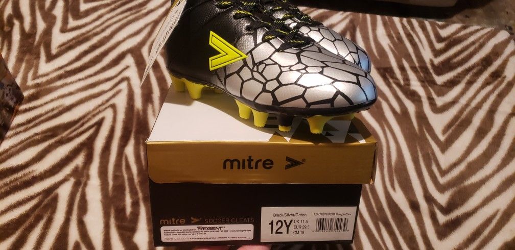 Mitre Youth Soccer Cleats