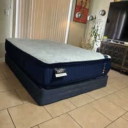 QUEEN SIZE FOUR SEASONS DOUBLE SIDED