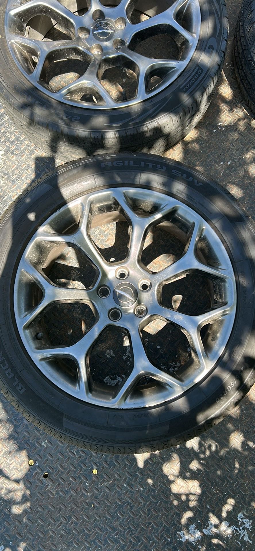 20 inch Chrysler 300 OEM wheels & tires