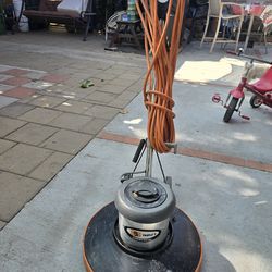 Pulidora  de pisos con 4 adapter  pata pulir