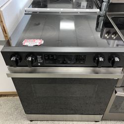 Samsung 30inch. Slide-in 5-Burner In Electric Range 