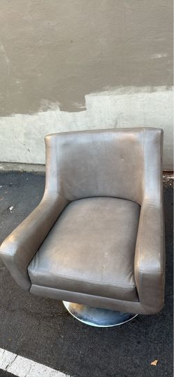 Accent chair