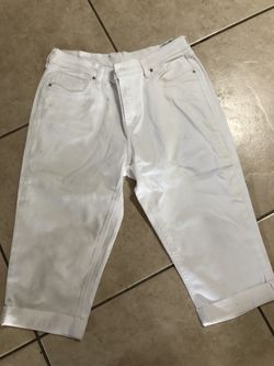 Women’s Levi’s capris sz 14