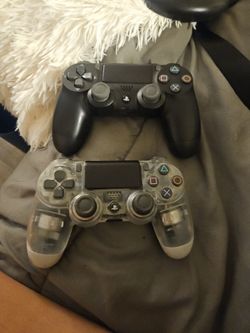 PS4 CONTROLLERS PRACTICALLY NEW