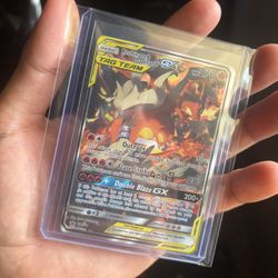 Pokémon Charizard & Reshiram GX