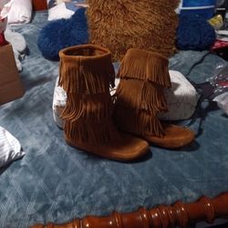 Minnetonka Three Tier Fringe Boots