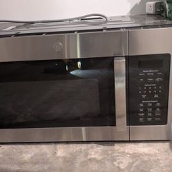 GE® 1.7 Cu. Ft. Over-the-Range Sensor Fingerprint Resistant Microwave Oven
