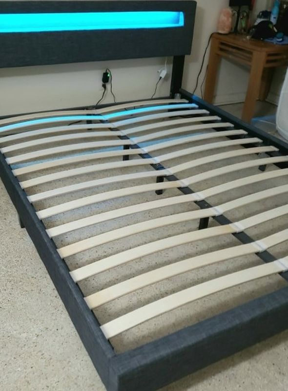 NEW IN BOX QUEEN UPHOLSTERED BED FRAME PLATFORM 😊 MATTRESS SOLD SEPARATELY