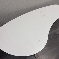 Free White Coffee Table