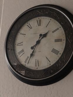 Large Black Wall Clock 🕰
