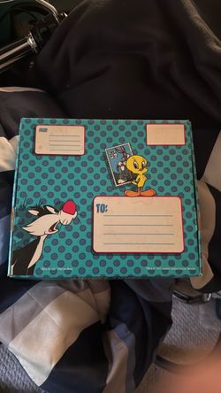 1997 Looney Tunes Tweety Sylvester Gift Box