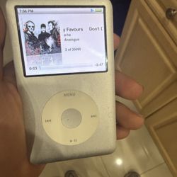 iPod 7th Gen 160gb (negotiable)