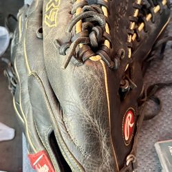  | R9 Series 12 3/4” Outfield Trap-Eze Web | Black / Gold Right Hand Throw