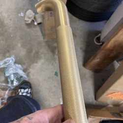 Bathroom Handles gold Colored