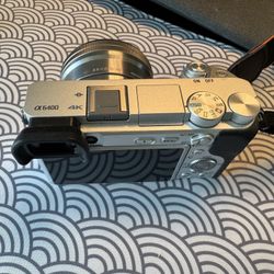 Sony a6400 + 16/50 lens