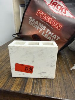 Pen Holder