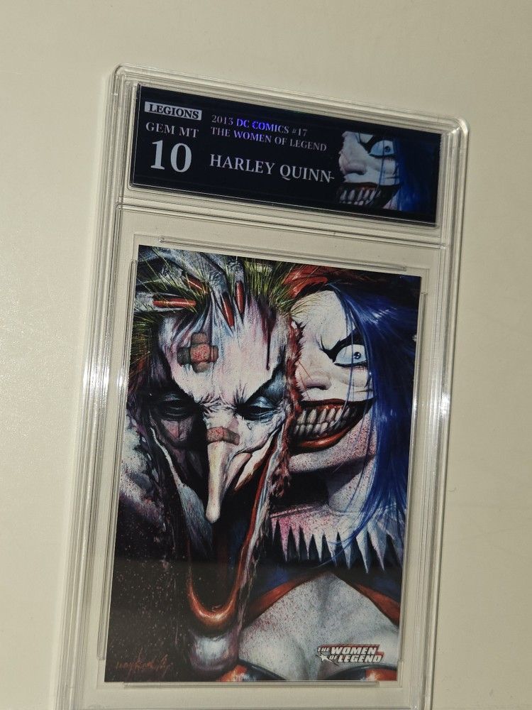 2013 DC COMICS #17 THE WOMEN OF LEGEND
HARLEY QUINN