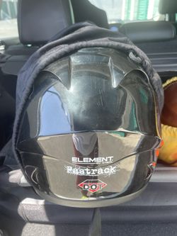 cdc motorcycle helmets Novelty motorcycle helmets are not held to the same safety standards as  regular helmets. They will not protect your head in the event of a wipeout  or crash. Safe motorcycle helmets will
