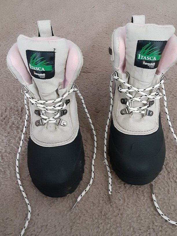 Snow Boots